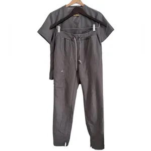 Fabletics Women's Method 2-Pocket Scrub set 
EUC thumbnail 2