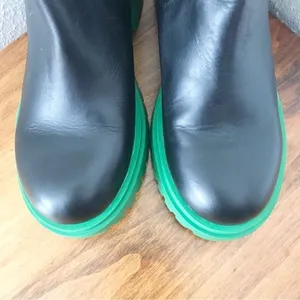 STEVE MADDEN Leather Chelsea Midi Boot Size 6 Black Platform Lug Sole Block Heel thumbnail 5