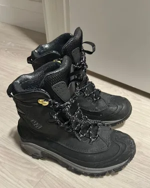 Snow Boots thumbnail 1