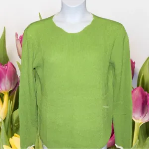 No name beautiful green white trim sweater! New thumbnail 7