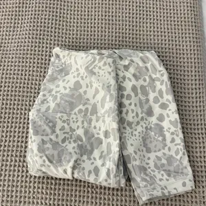 NWT Lululemon Align Pant 25” thumbnail 2