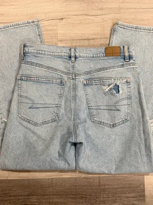 American Eagle Super High-Rise Ankle Straight Distressed Light Wash Jeans Size 8 thumbnail 8