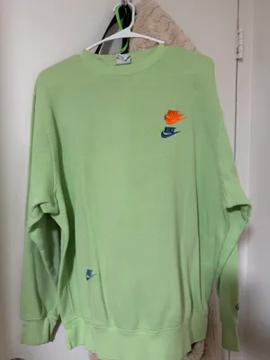 Green Nike Sweatshirt  thumbnail 1