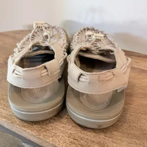 KEEN UNEEK Sandals Womens 9.5 Beige Tan Cord Bungee Outdoor Gorpcore thumbnail 7