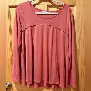 Altar'd State women’s boho Tunic with a "V-cutout back with lace. Size L thumbnail 1