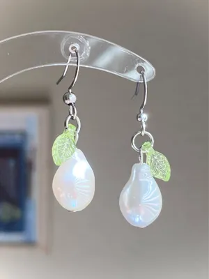 Handmade unique baroque pearl & leaf  dangle earrings🌿 thumbnail 1