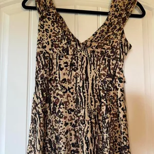 Candies Women's Leopard Print Ruched V Neck Sleeveless Top‎ Size S thumbnail 5