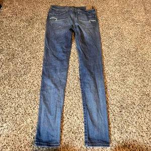 American‎ Eagle Super Stretch Jeggings Womens 8 Long Medium Wash Blue Slim Denim thumbnail 7