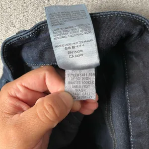 Mother High Waisted Looker Ankle Fray Size 26 Dark‎ Wash Last Call thumbnail 8