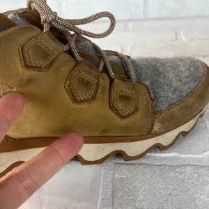 Sorel Kinetic Caribou Snow Boots‎ Womens 7.5 Light Brown Leather Gray Waterproof thumbnail 9