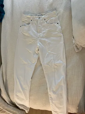 Abercrombie white jeans thumbnail 1