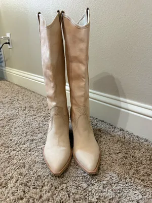 Dolce Vita Navene Boots thumbnail 3