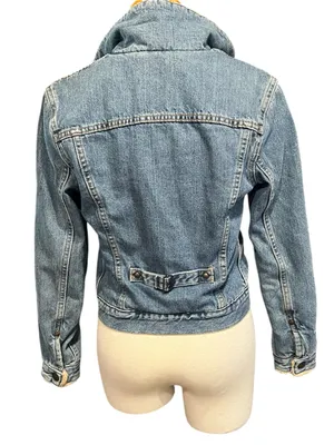Vintage Levi s Woman-small Sherpa Lined Blue Jean Jacket thumbnail 2