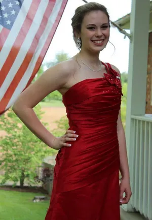 Prom Dress Red Size 2 thumbnail 1