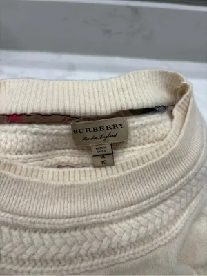 Burberry 100% cashmere sweater fits more like a Medium/large thumbnail 4