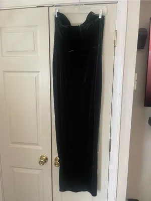 Lulu's Emerald Velvet Strapless Maxi Gown thumbnail 2