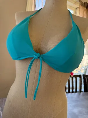 Victoria’s Secret Removable Push up Bikini Top L thumbnail 1