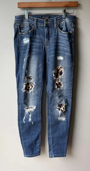 Judy Blue Leopard Patch Distressed Skinny Jeans Size 5/27 thumbnail 1