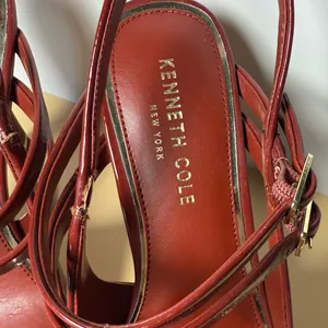 Kenneth Cole Burgundy Slingback Heels thumbnail 2