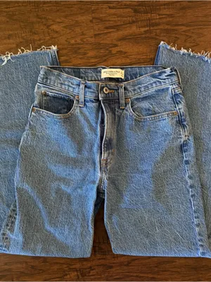 Abercrombie & Fitch 90’s Relaxed High Rise Jeans thumbnail 4