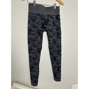 Gymshark Adapt Camo Seamless Leggings Black Grey High Waist Athletic Workout thumbnail 7