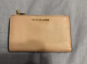 Michael Kors Wallet thumbnail 1