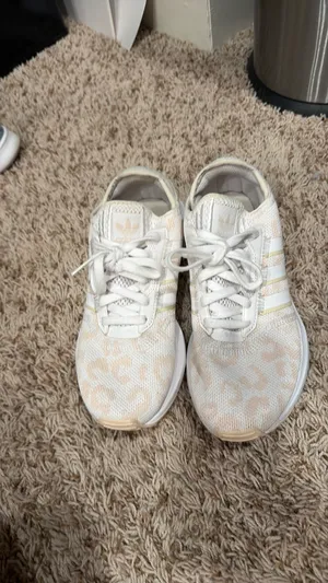 Adidas Shoes women’s  thumbnail 2