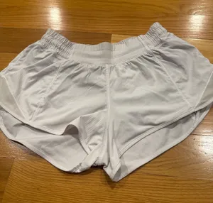 Lululemon white short size 6 . thumbnail 1
