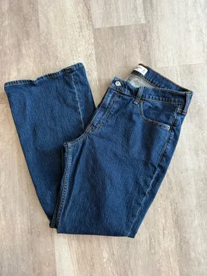 Abercrombie Mid-Rise Bootcut Jeans thumbnail 2