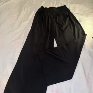 Te Verde Black Wide Leg Pleated Lightweight Pants Athleisure Sz 8 thumbnail 1