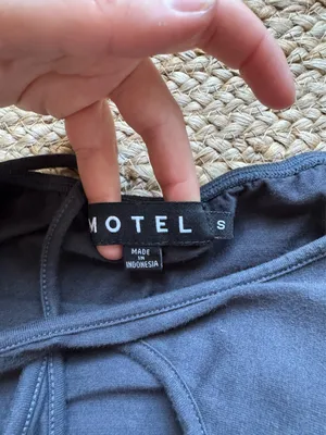 Motel 2 Piece Set thumbnail 3