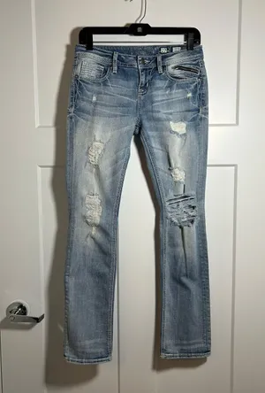 size 27 jeans, size 4 Buckle jeans thumbnail 1