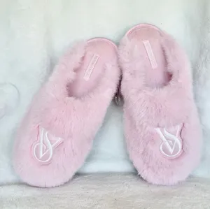 MWT Victoria’s Secret Luxe Plush Closed-Toe Slippers Size L thumbnail 1