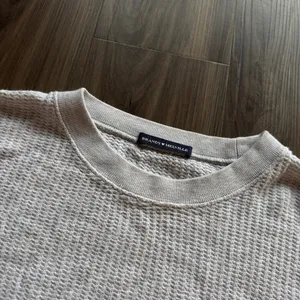 Brandy Melville Cropped Thermal Top thumbnail 2