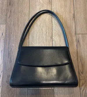 Black shoulder bag thumbnail 1