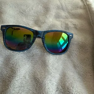 Rainbow Lens Sunglasses Blue thumbnail 2