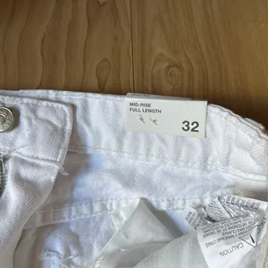 Zara White Denim Pants thumbnail 4