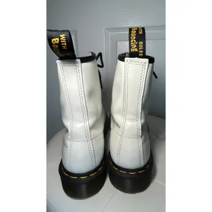 Dr. Martens 1460 Combat‎ Boot 8 White Smooth Leather Lace Up Yellow Stitching thumbnail 4
