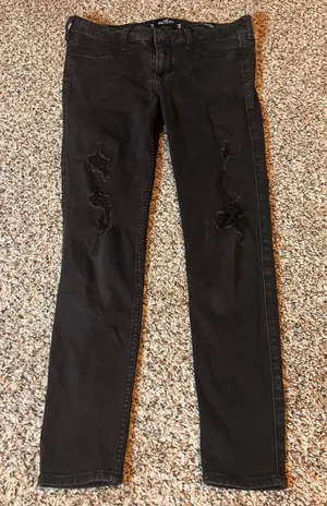 Hollister Distressed Black Wash Low Rise Skinny Jeans Size 7S‎ W28 L26 thumbnail 1
