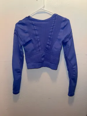 Fabletics NWT blue Longsleeve Workout Shirt thumbnail 4