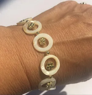 Very pretty clamshell stretchy bracelet thumbnail 5