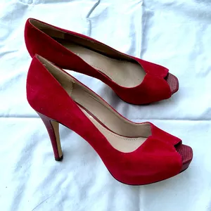 Elegant Peep-Toe Heels🌹🌹 thumbnail 1