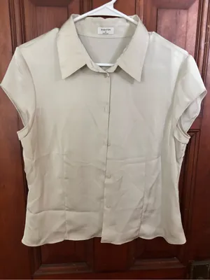 Babaton Cream Short Sleeve Button-Down Blouse thumbnail 1