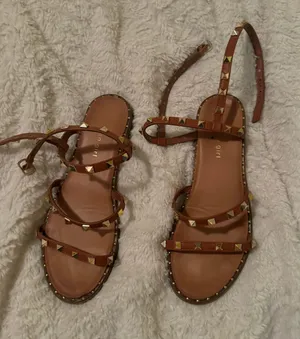 Madden Girl Brown Sandals thumbnail 1