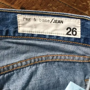 Rag & Bone raw edge distressed cropped size 26 jeans thumbnail 4