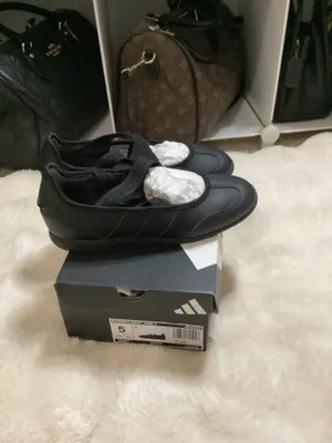 Adidas Barreda Mary Jane’s 6.5 thumbnail 2