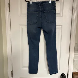 Good American Good Leg Crops‎ Size 2/26 thumbnail 2
