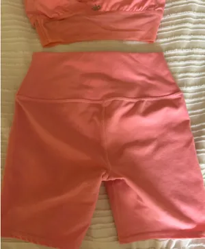 Alo Yoga Pink Shorts Set thumbnail 6