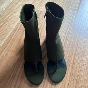 Steve Madden green shoes thumbnail 9