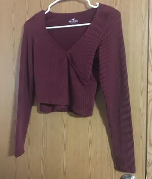 Hollister Vneck Tshirt thumbnail 1